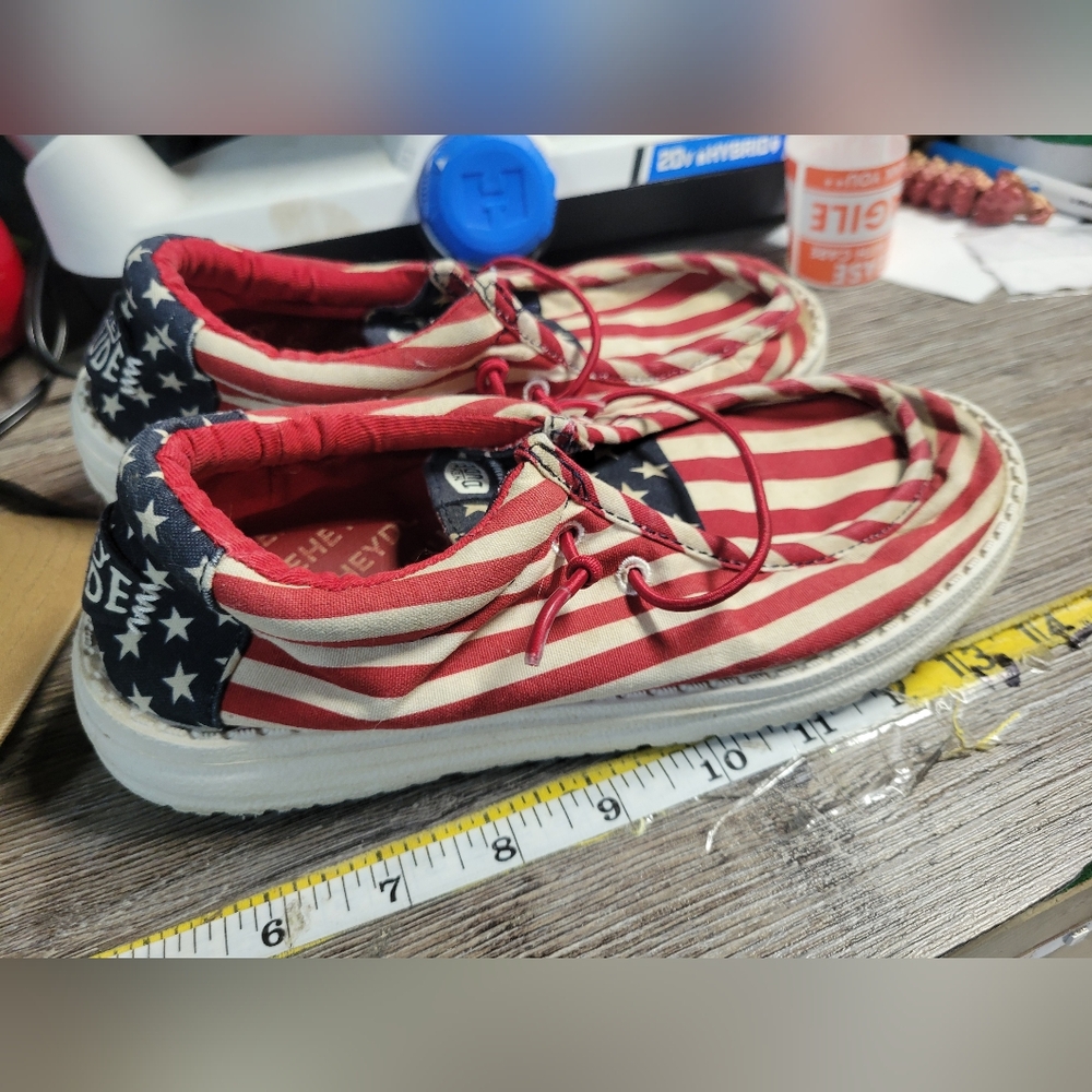 Hey Dude Wally Youth Americana American Flag Size Unisex Youth 4